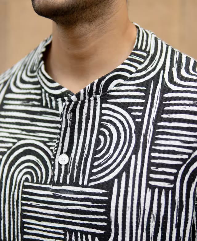 White And Black Printed T-shirts
